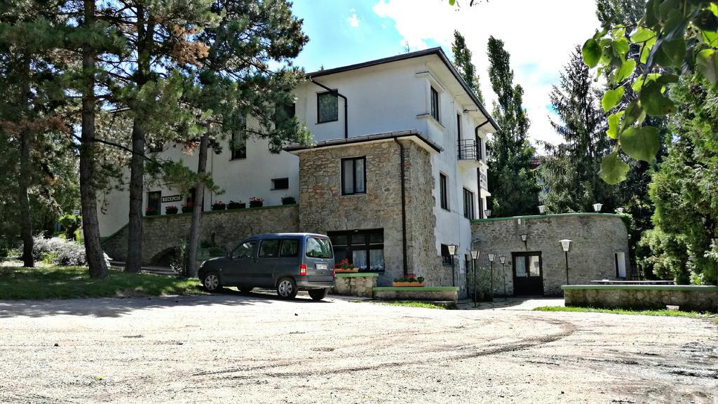 Bed and Breakfast Fuezi Panzio Шопрон Екстер'єр фото